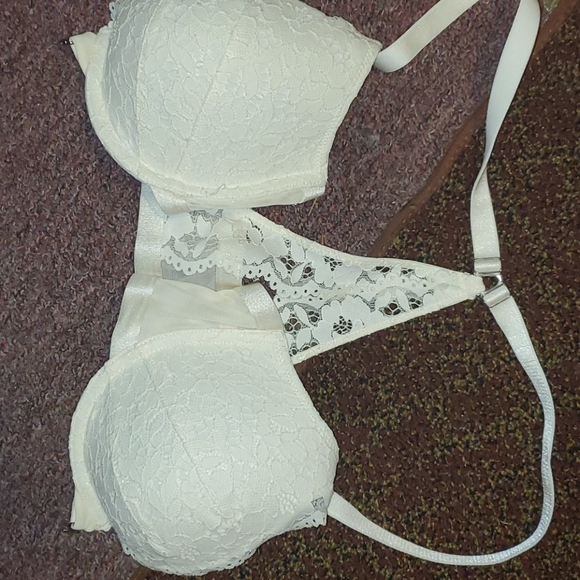 Bra - Picture 1 of 4